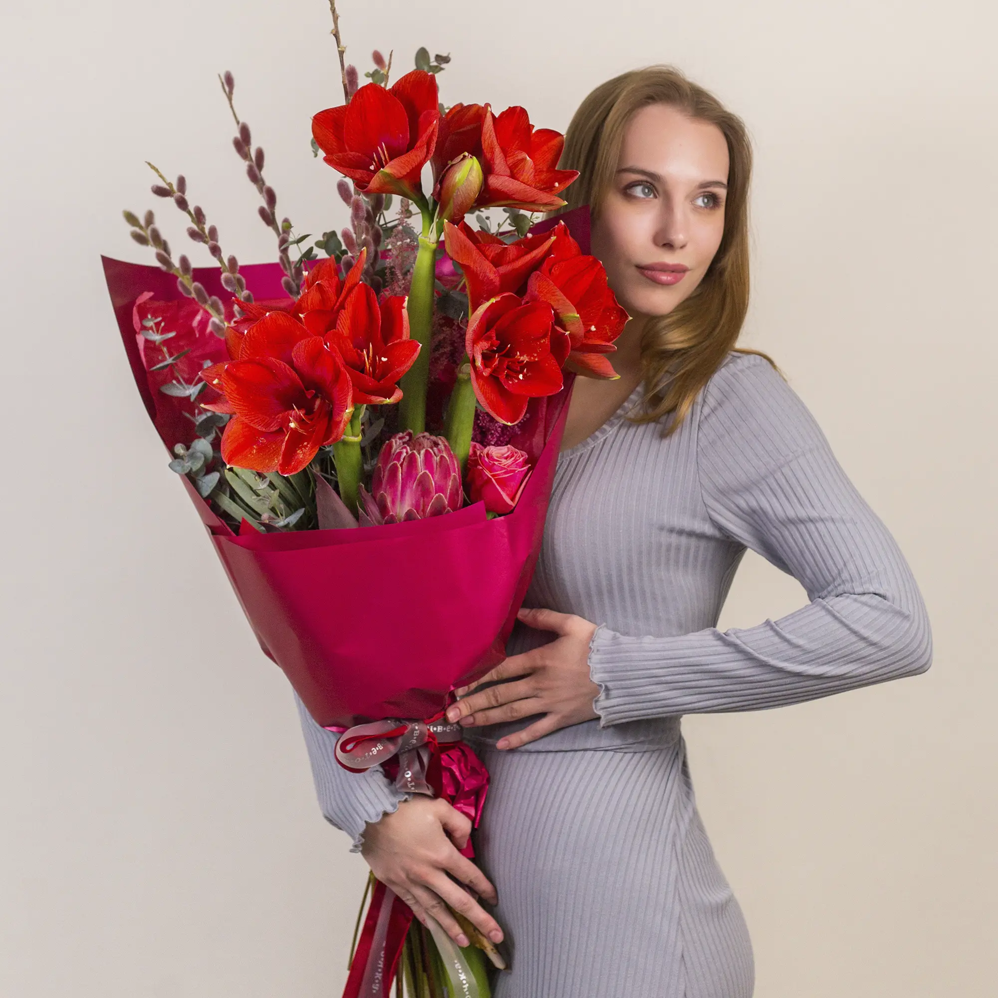 Букет из калл, нерине и дельфиниума №2361