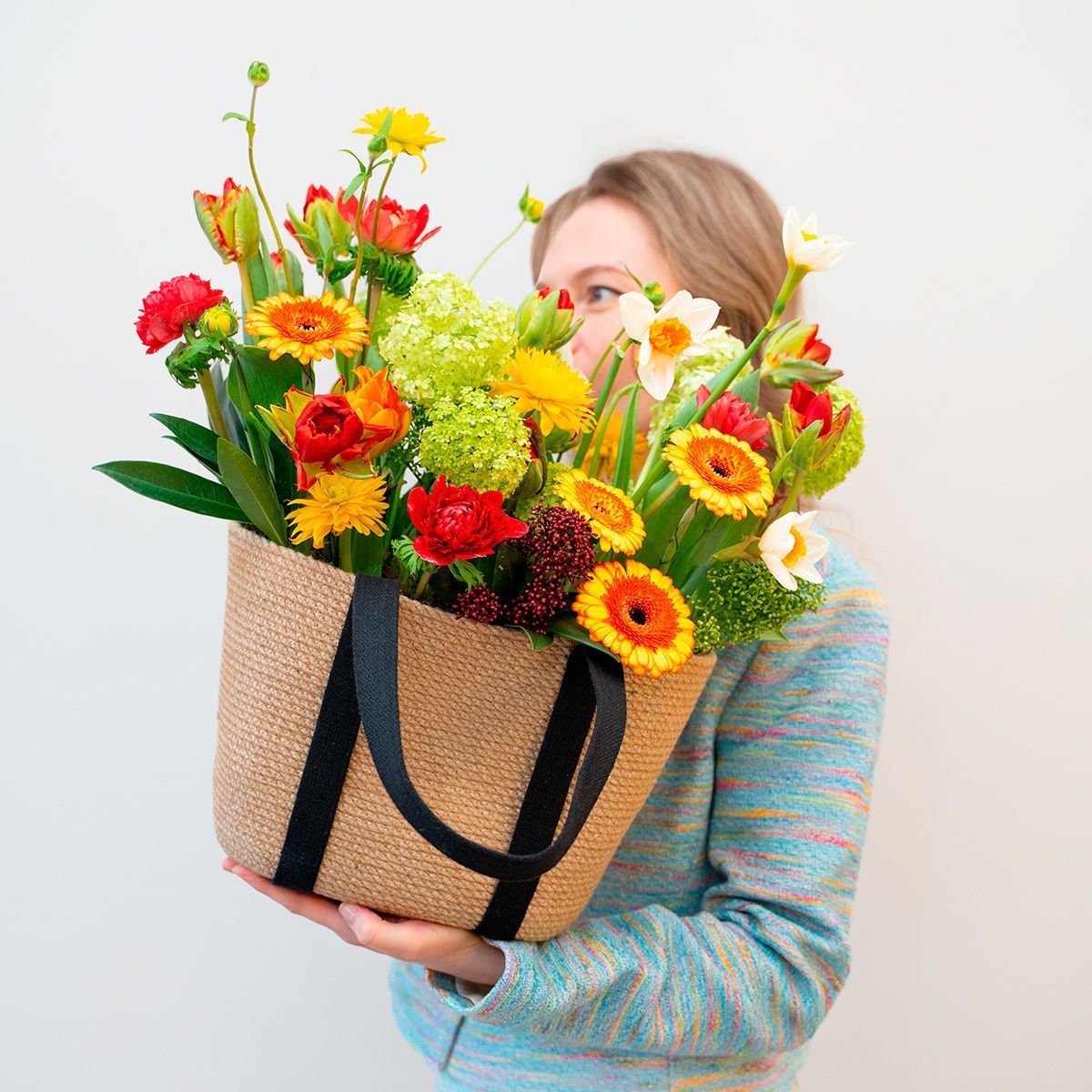 Корпоративные букеты на 8 марта