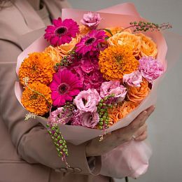 Букет из гербер, эустом и роз №1948