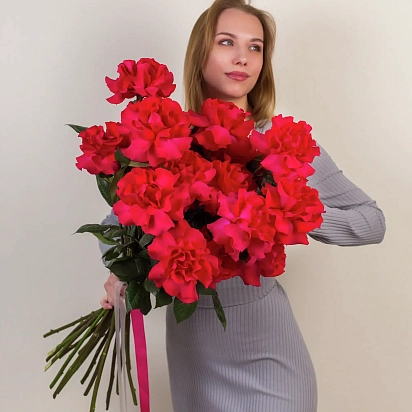 Букет из 19 красных французских роз №2356