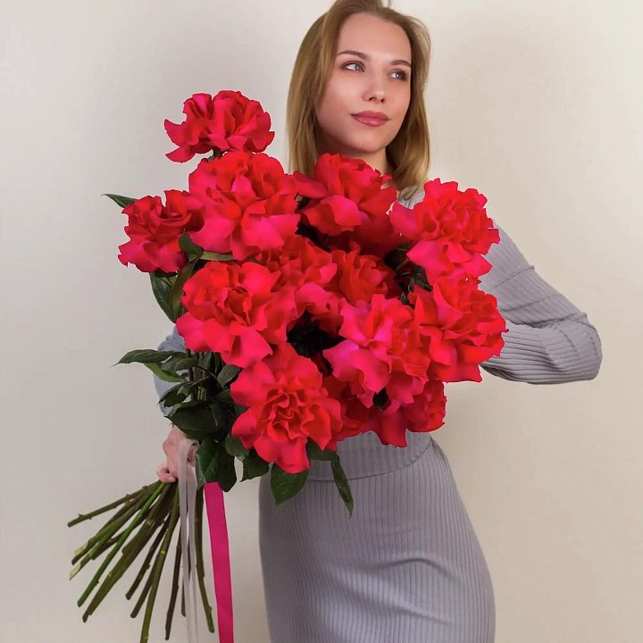 Букет из 19 красных французских роз №2356