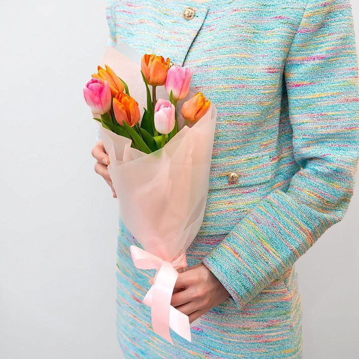 Букет из 7 оранжевых и розовых тюльпанов №2119