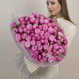 Букет из 35 розовых кустовых роз №2326