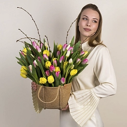 Композиция из 51 тюльпана №2321