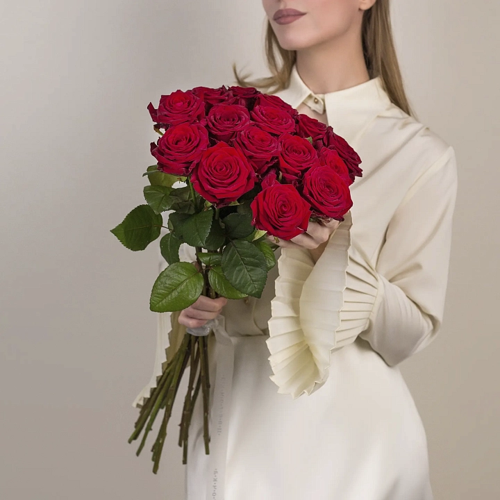 Букет из 15 красных роз №2332