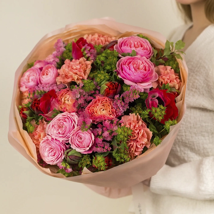 Букет из анемонов, ранункулюсов и гвоздик №2338