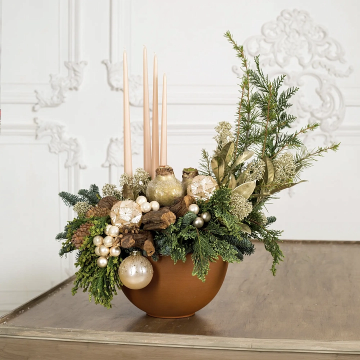 Рождественская композиция с бежевыми свечами №2299