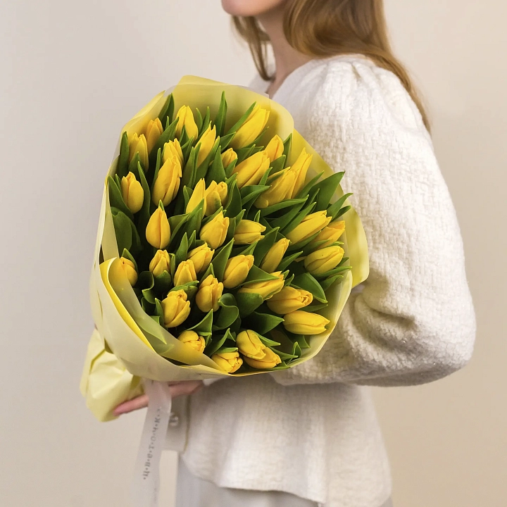 Букет 35 желтых тюльпанов №2365