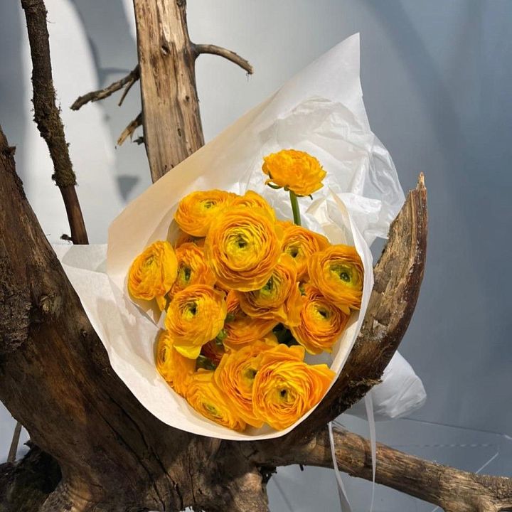 Букет из 25 ранункулюсов №2010