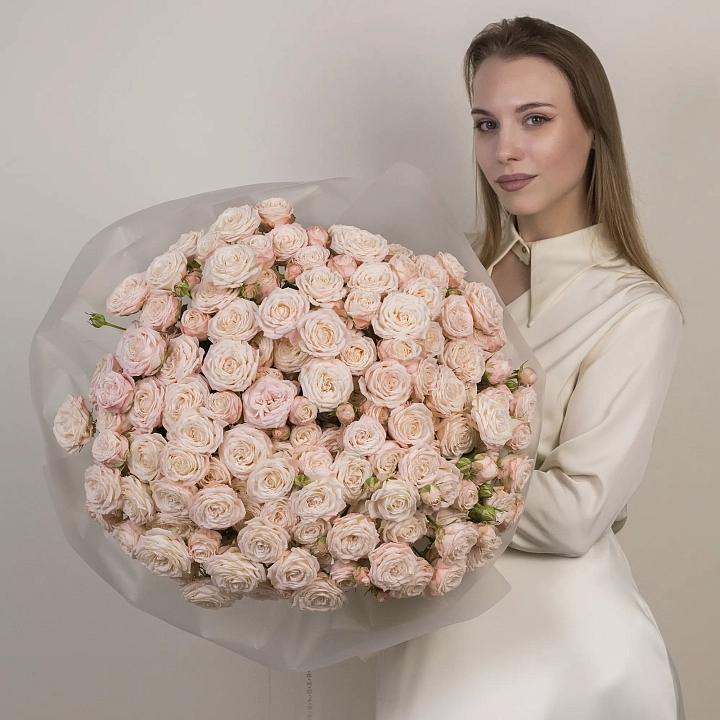 Букет из 35 розовых кустовых роз №2325