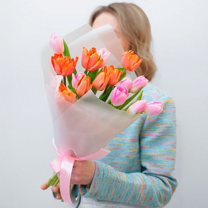 Букет из 15 оранжевых и розовых тюльпанов №2120