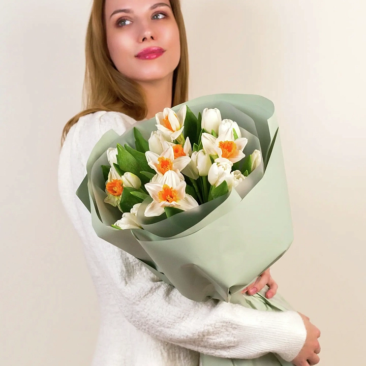 Букет из тюльпанов и нарциссов №2368