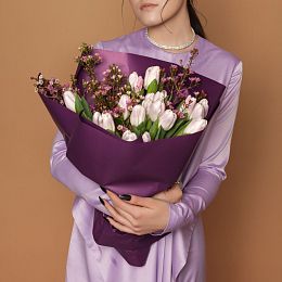 Букет из тюльпанов и шамелациума №1797
