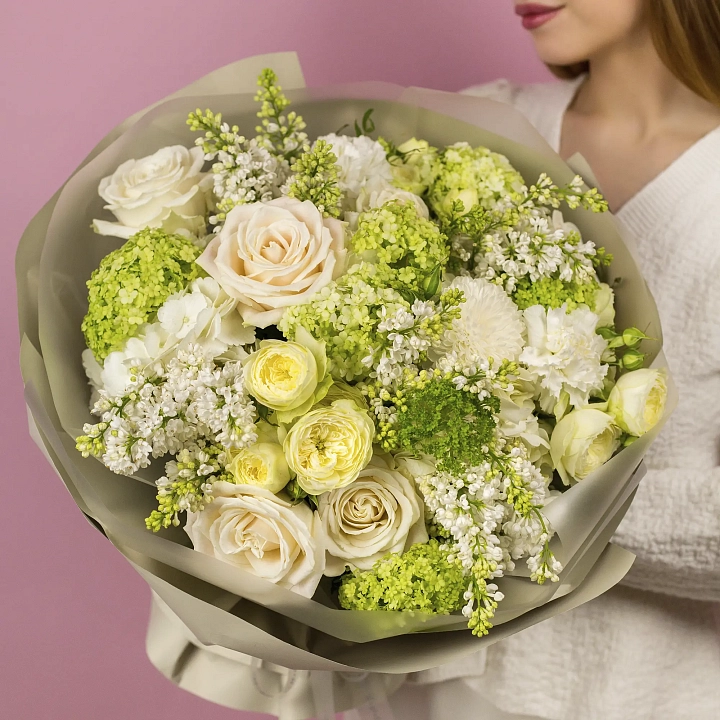 Букет из гвоздик, анемонов и нарциссов №2347