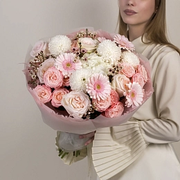 Букет из хризантем, роз и гортензий №2324