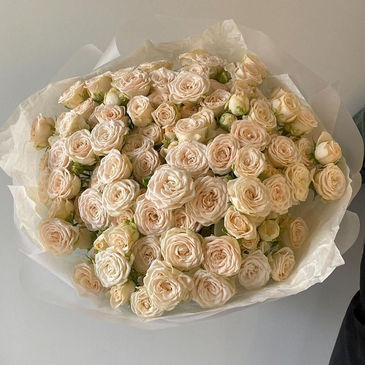 Букет из пионовидной кустовой розы № 10049