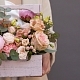 Композиция из эустомы, роз, орхидеи №1044
