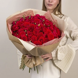 Букет из красных кустовых роз №2334