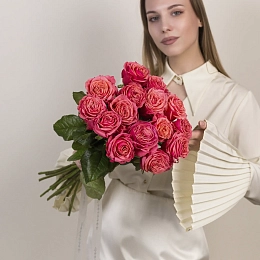 Букет из 15 розовых роз №2319